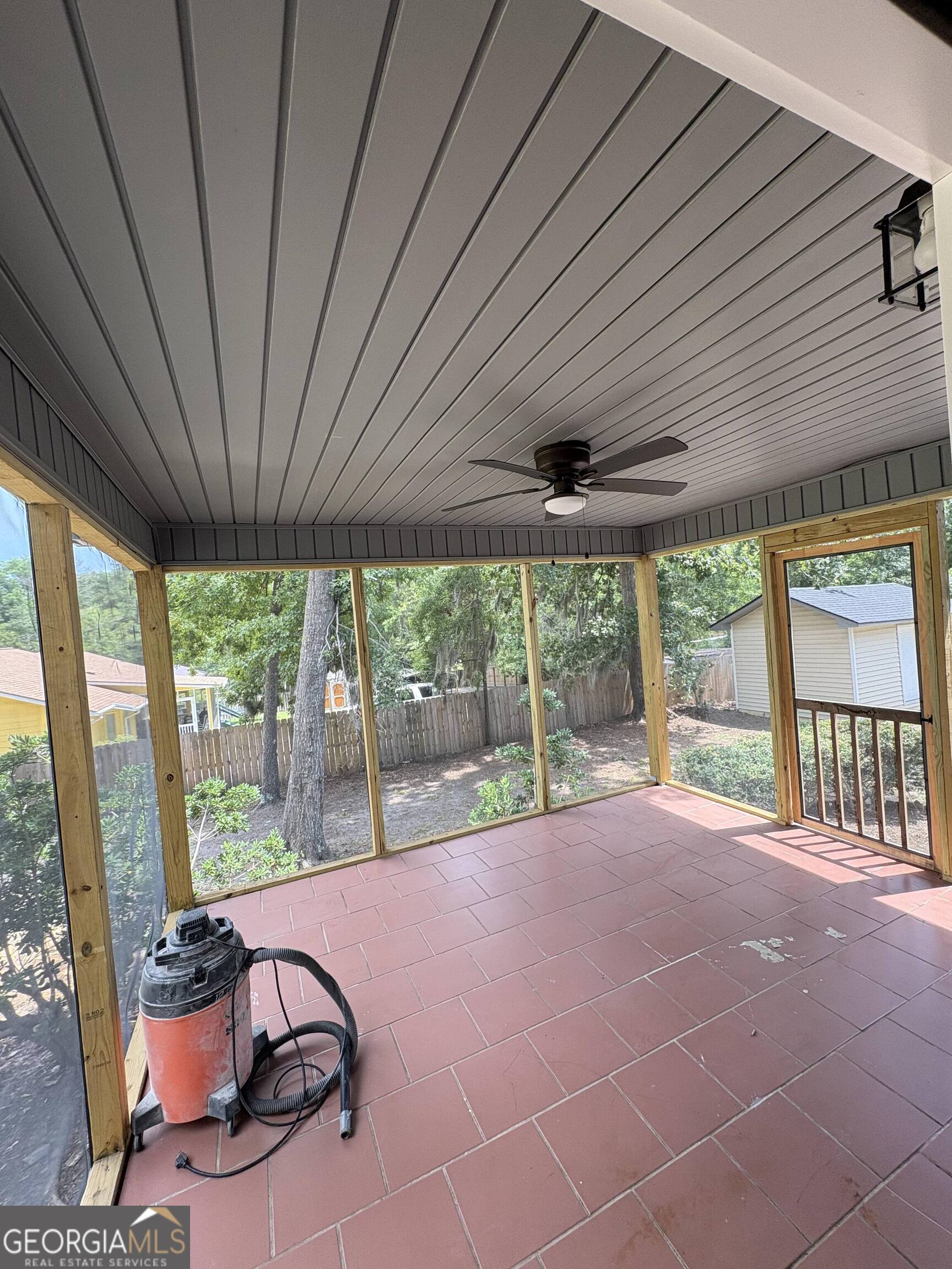 501 Hillside Drive Property Photo 7