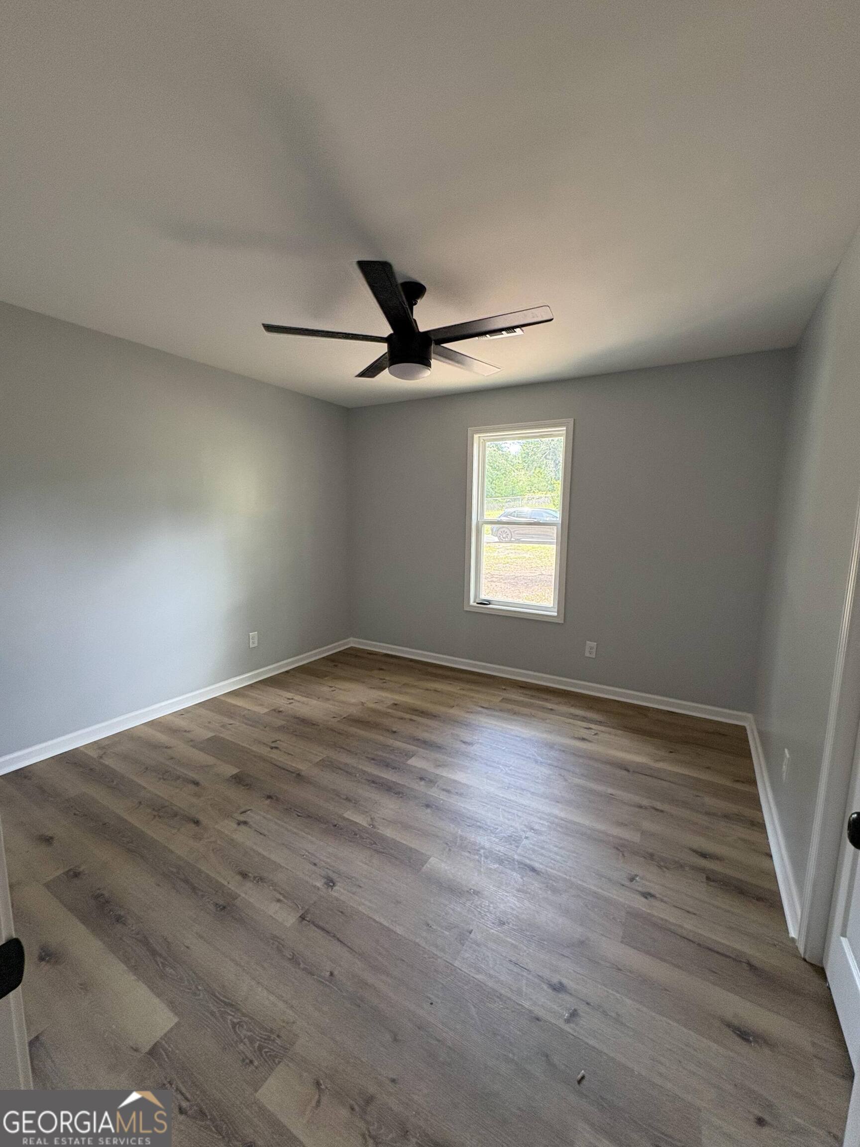 501 Hillside Drive Property Photo 9