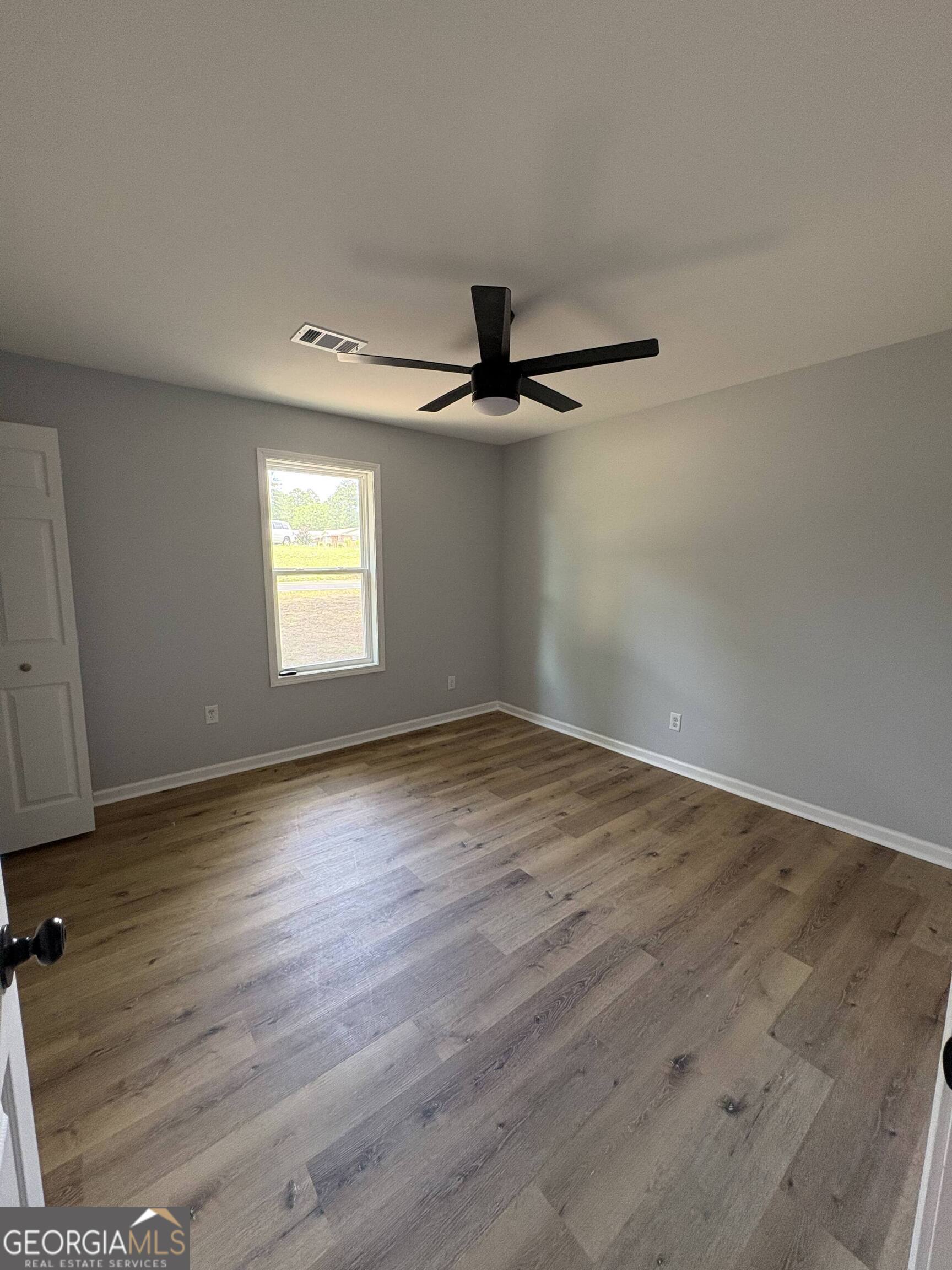 501 Hillside Drive Property Photo 10