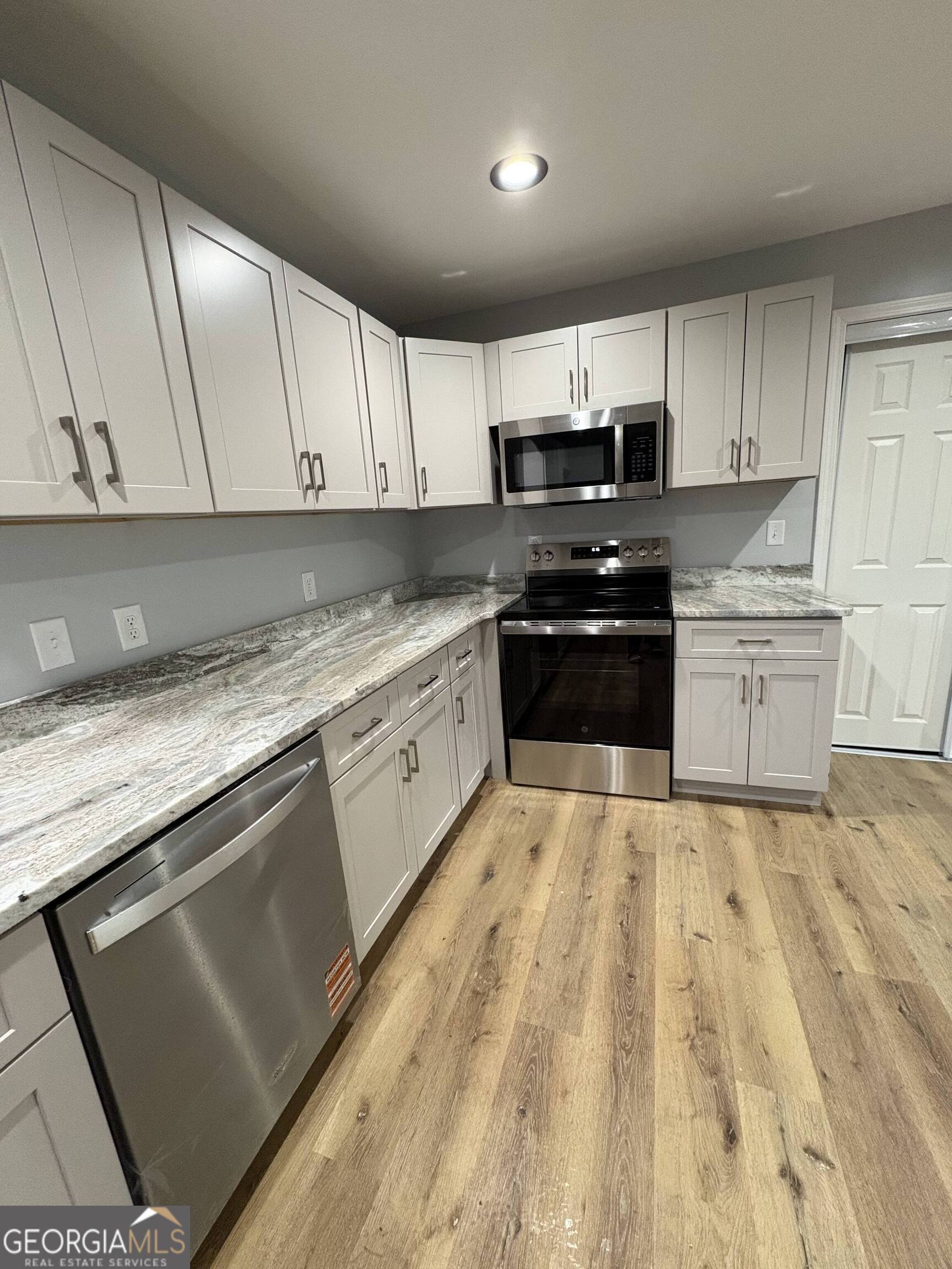 501 Hillside Drive Property Photo 16