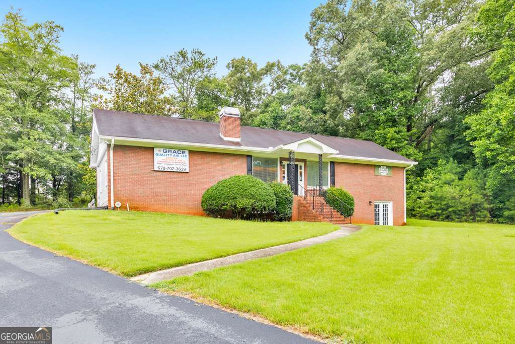 3289 Powder Springs Road Property Photo 2