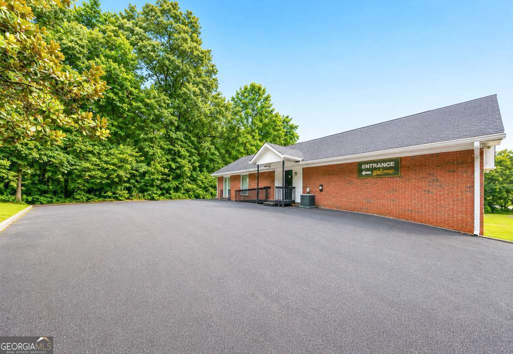 3289 Powder Springs Road Property Photo 3