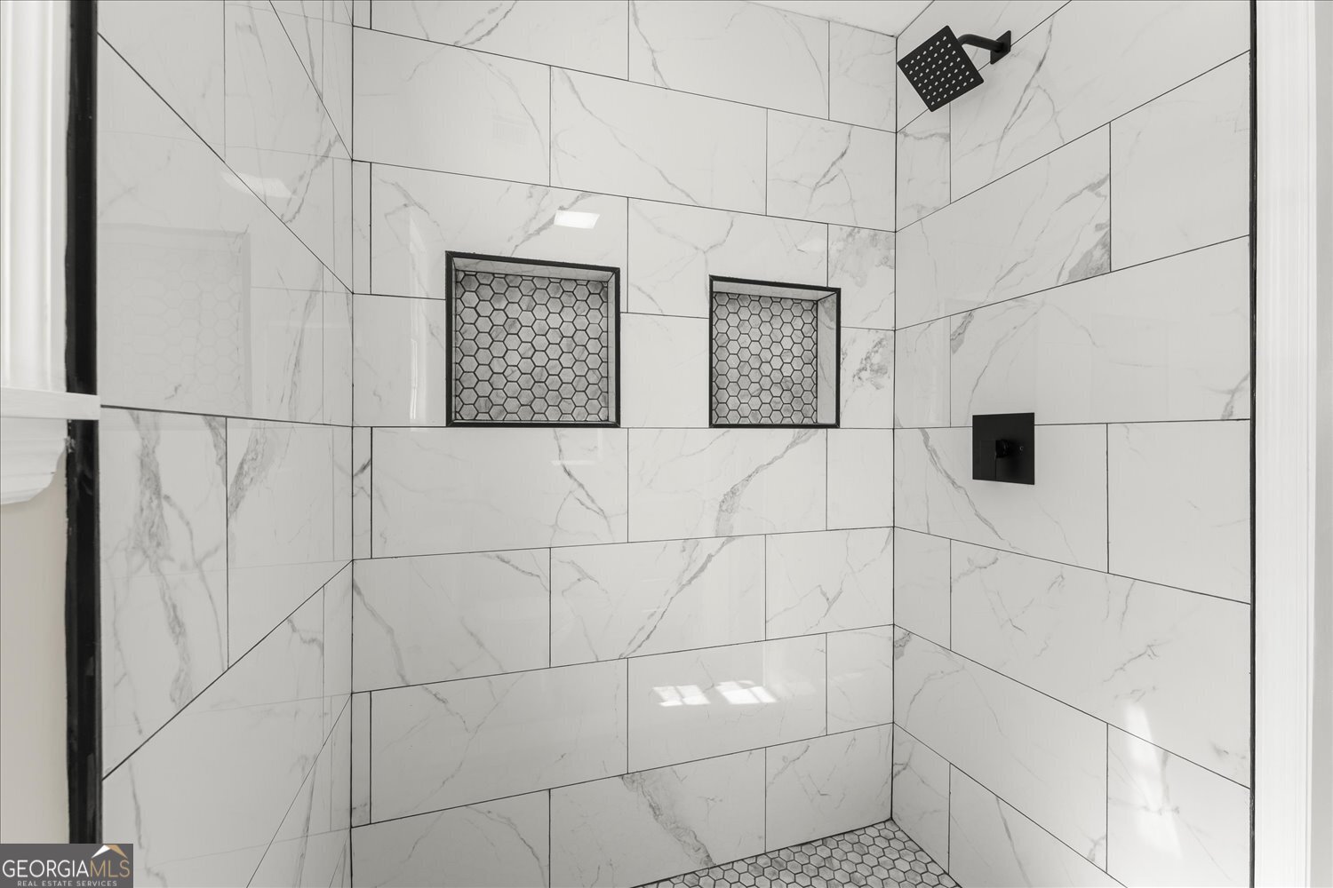 1894 Neptune Drive Property Photo 13