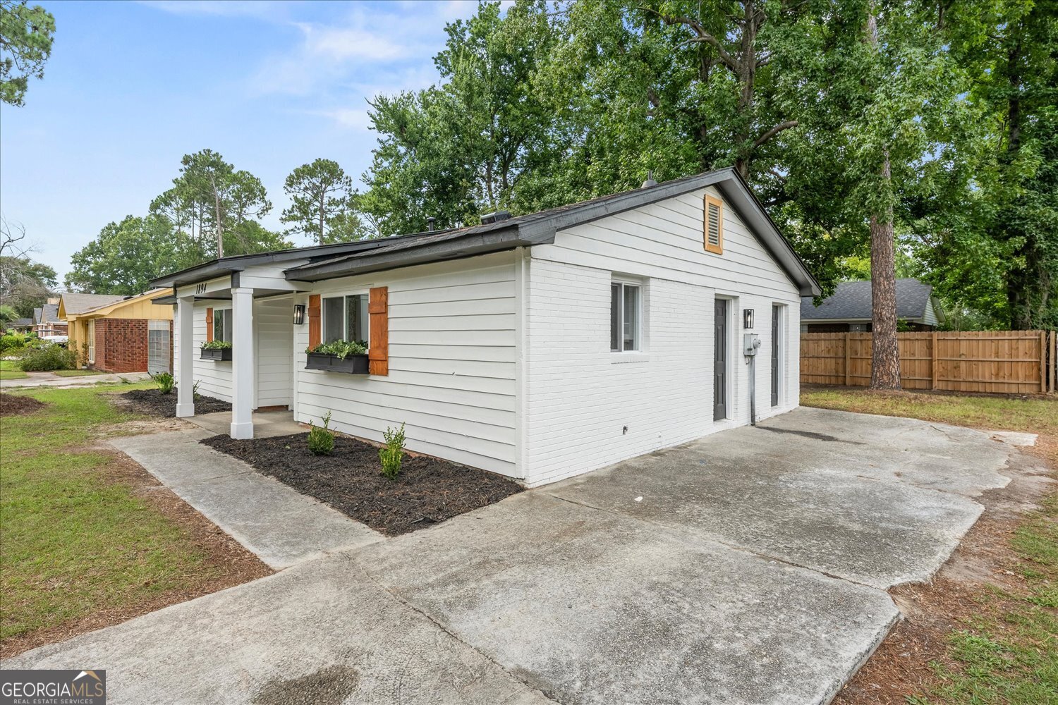 1894 Neptune Drive Property Photo 23