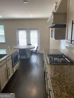 390 Sawgrass View Property Photo 10