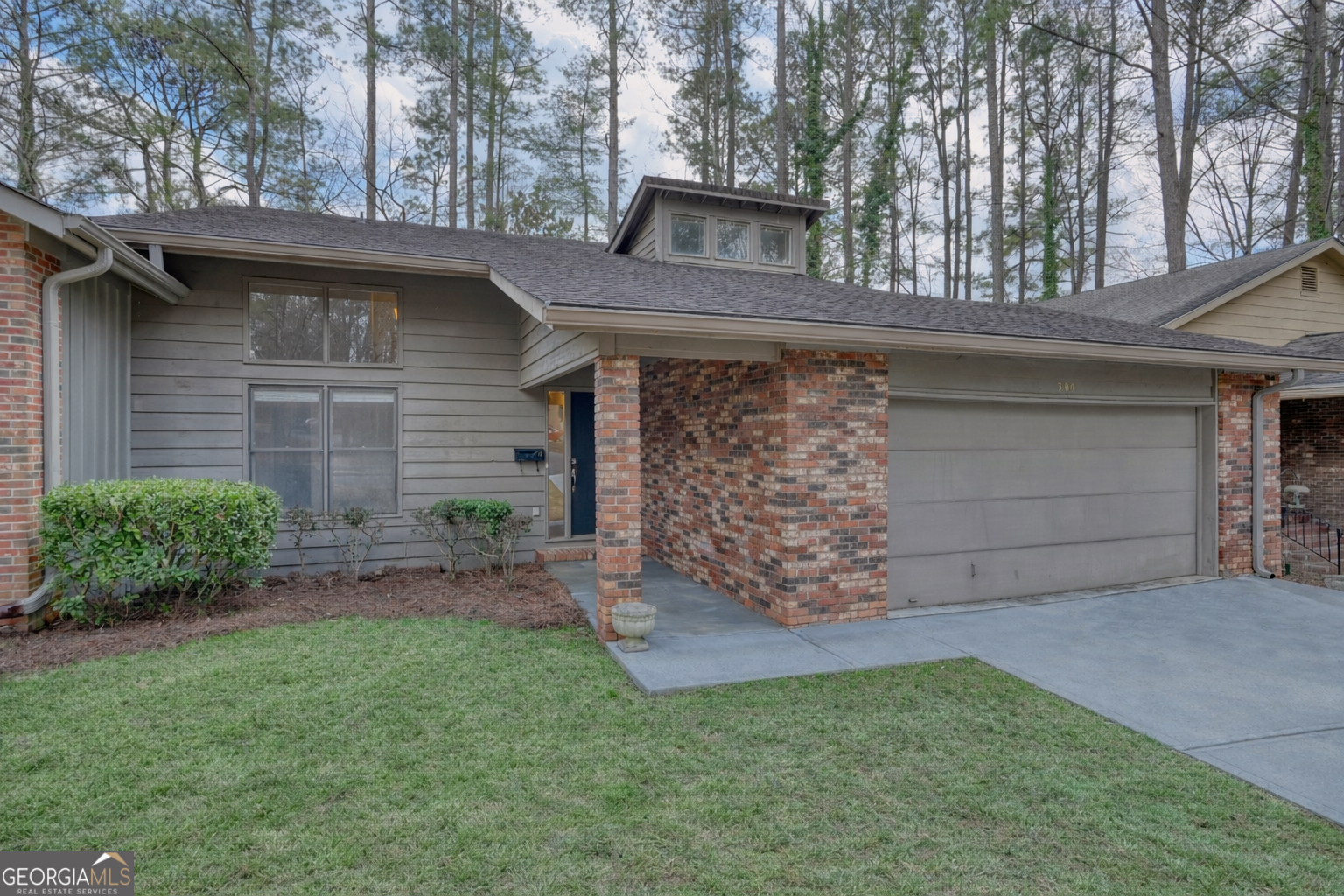 300 Cruise Court Property Photo 1