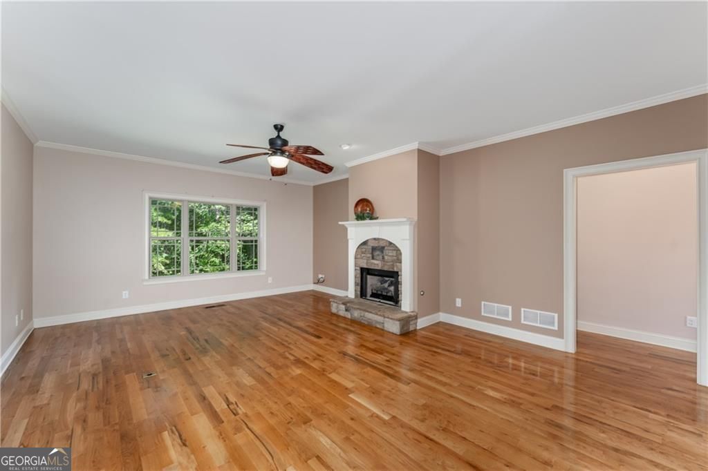 1158 Bailey Road Property Photo 4