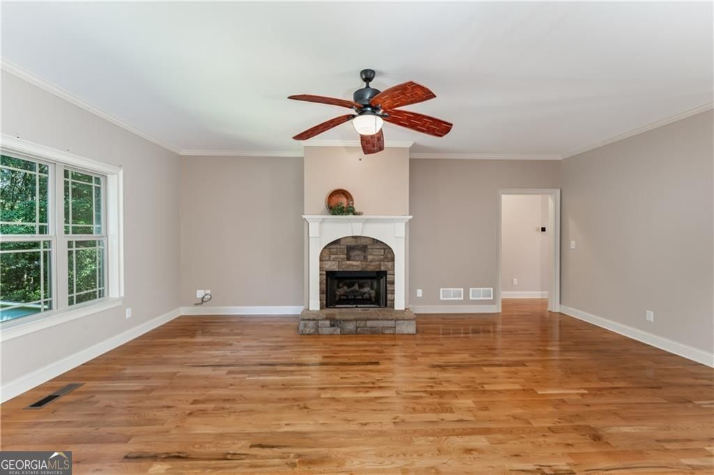 1158 Bailey Road Property Photo 6