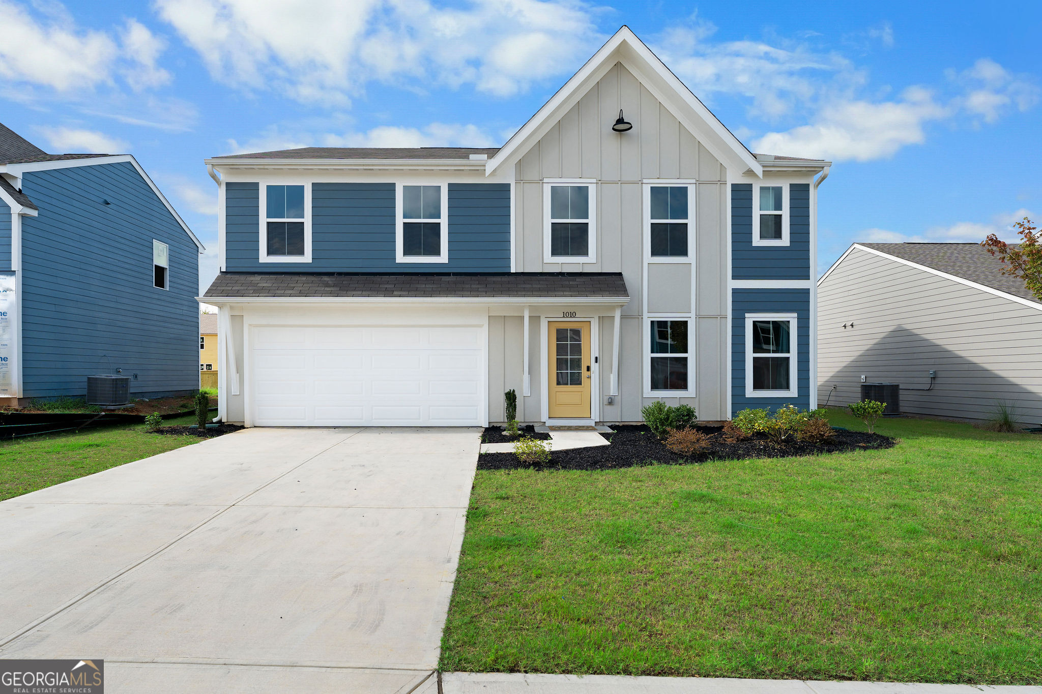 1010 Blossom Lane Property Photo 1