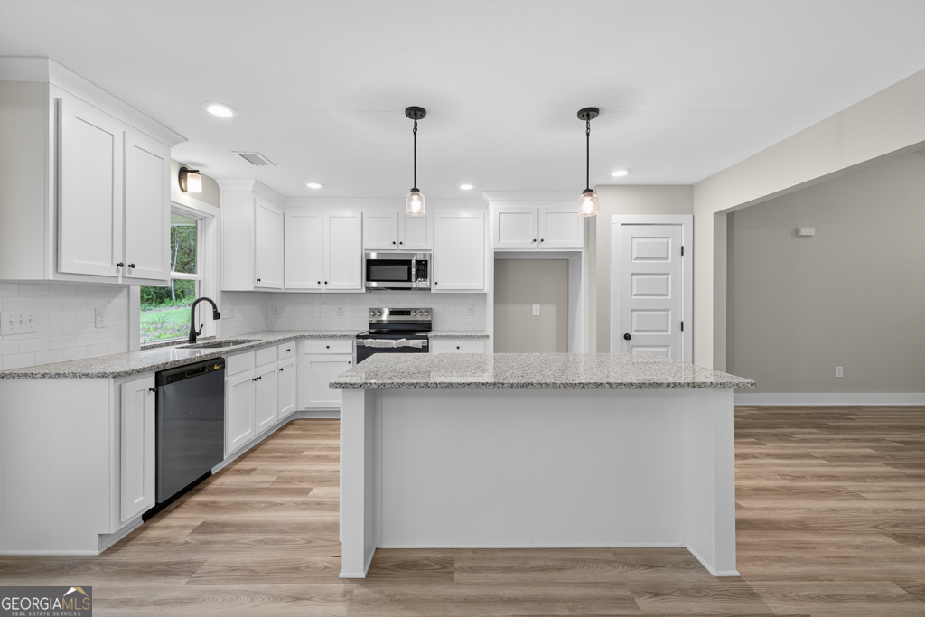 468 Roper Road Property Photo 8