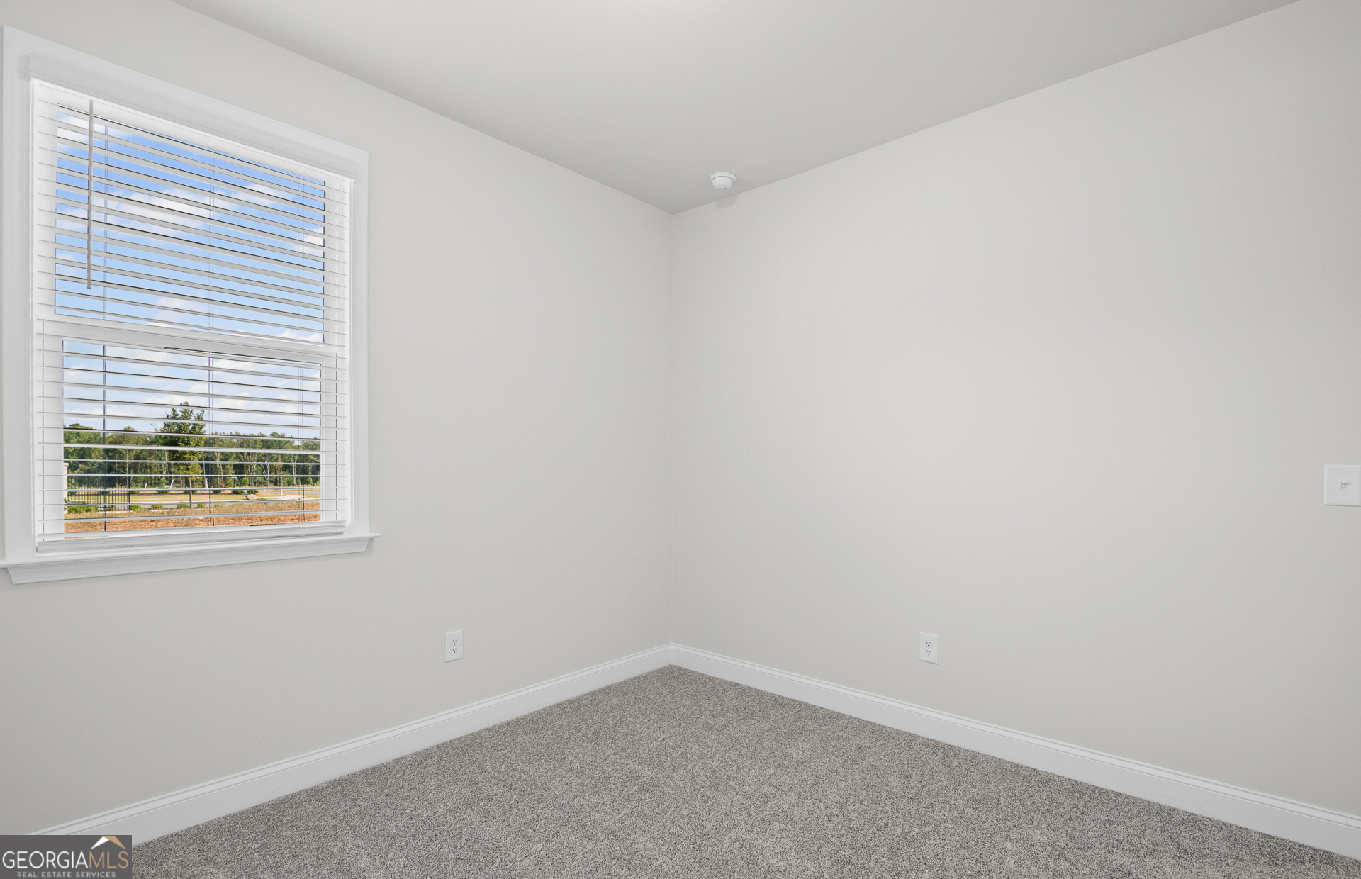 280 Nesta Grove Drive Property Photo 19