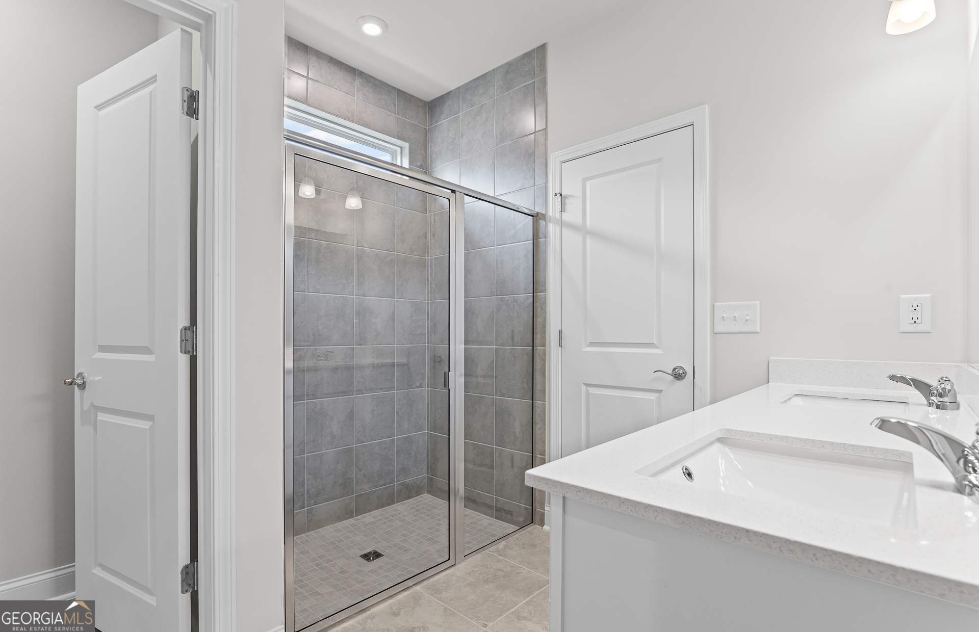280 Nesta Grove Drive Property Photo 27