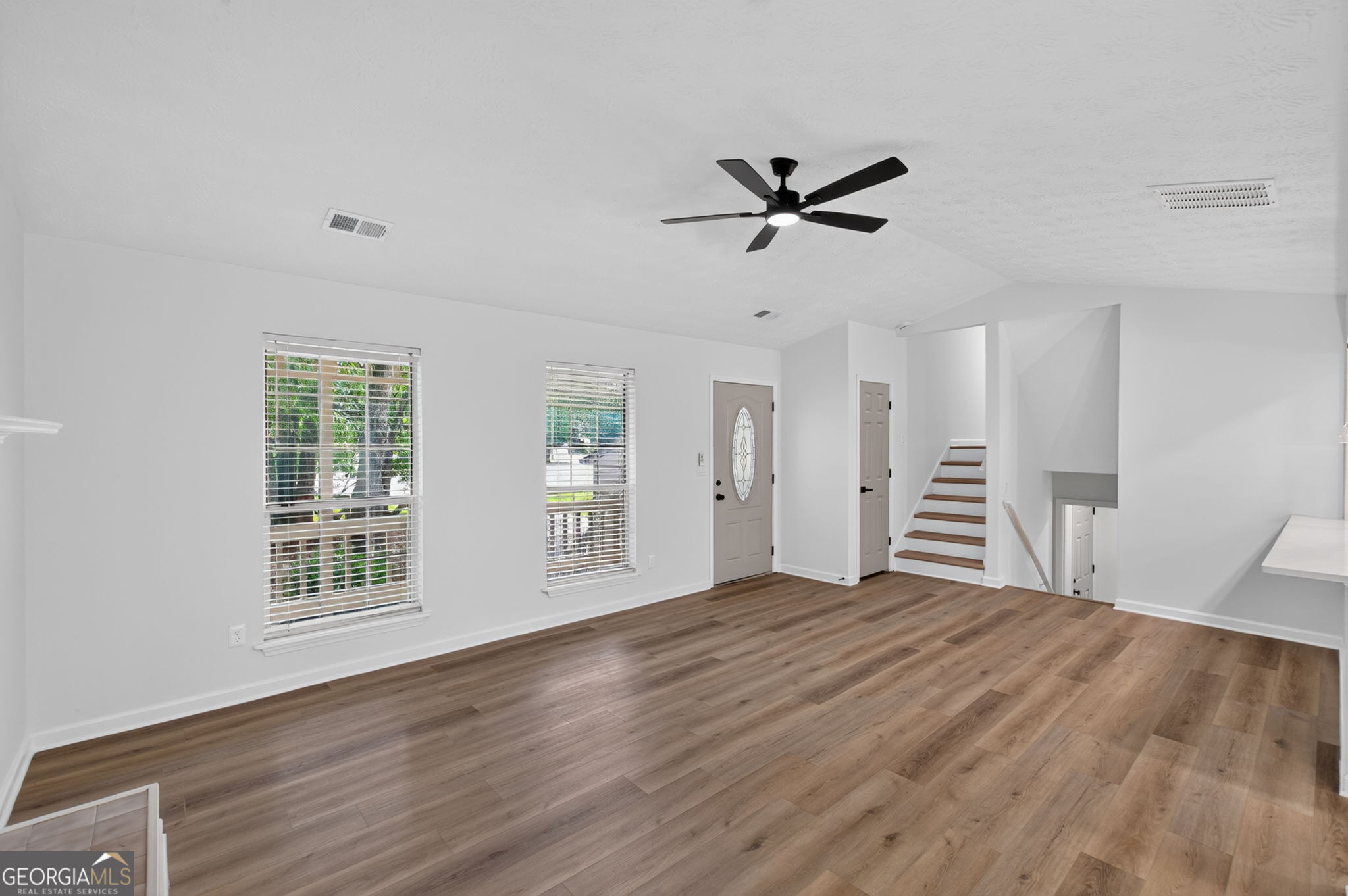 140 Anna Avenue Property Photo 5