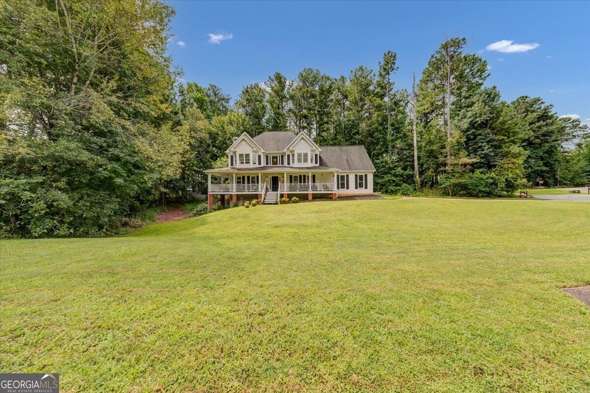 25 Spring Woods Drive Property Photo 2