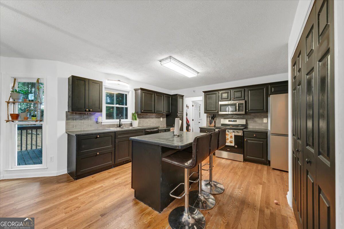 25 Spring Woods Drive Property Photo 14
