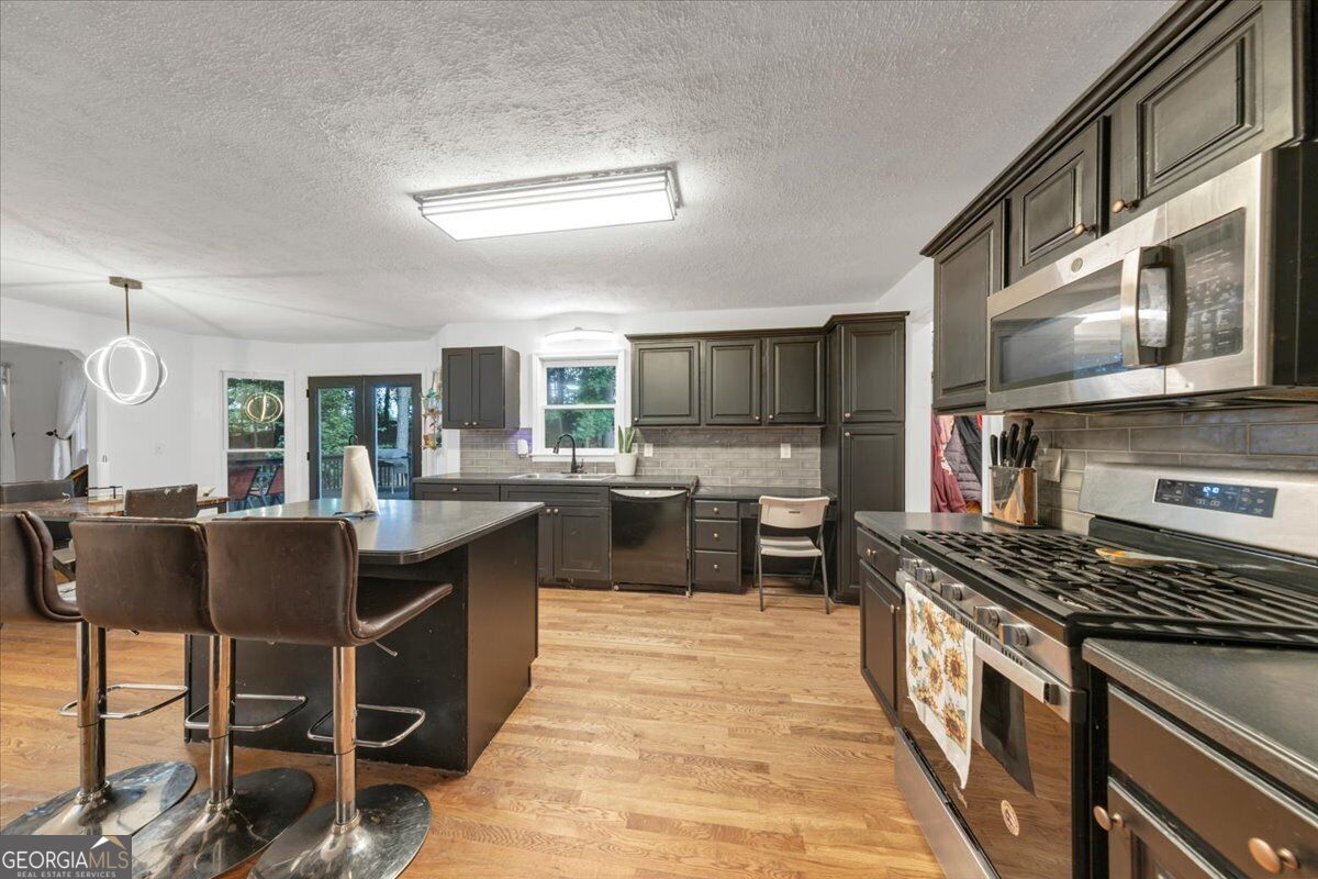 25 Spring Woods Drive Property Photo 16