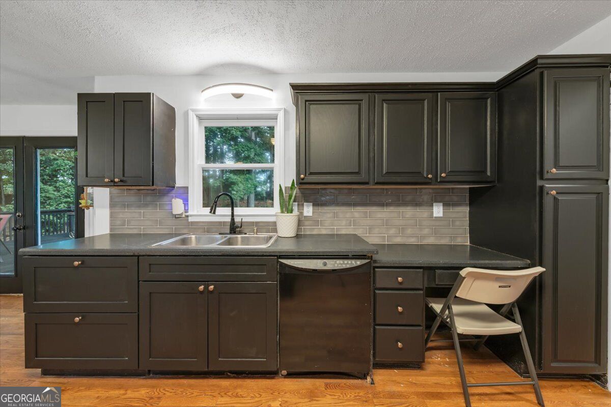 25 Spring Woods Drive Property Photo 17