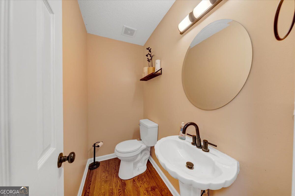 25 Spring Woods Drive Property Photo 18