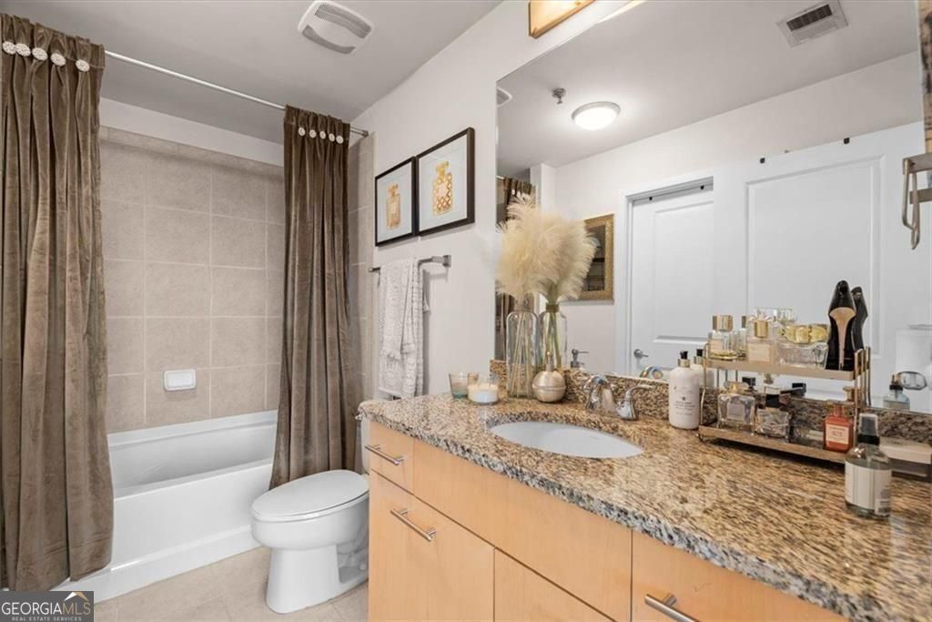 3324 Peachtree Road # 902 Property Photo 15