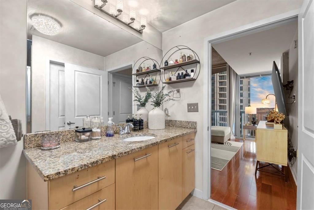 3324 Peachtree Road # 902 Property Photo 17