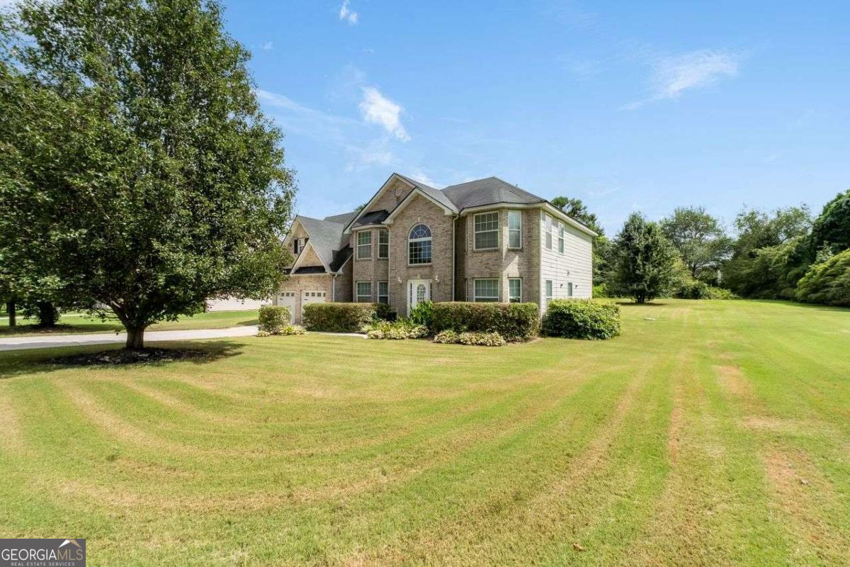 208 Sheffield Lane Property Photo 1