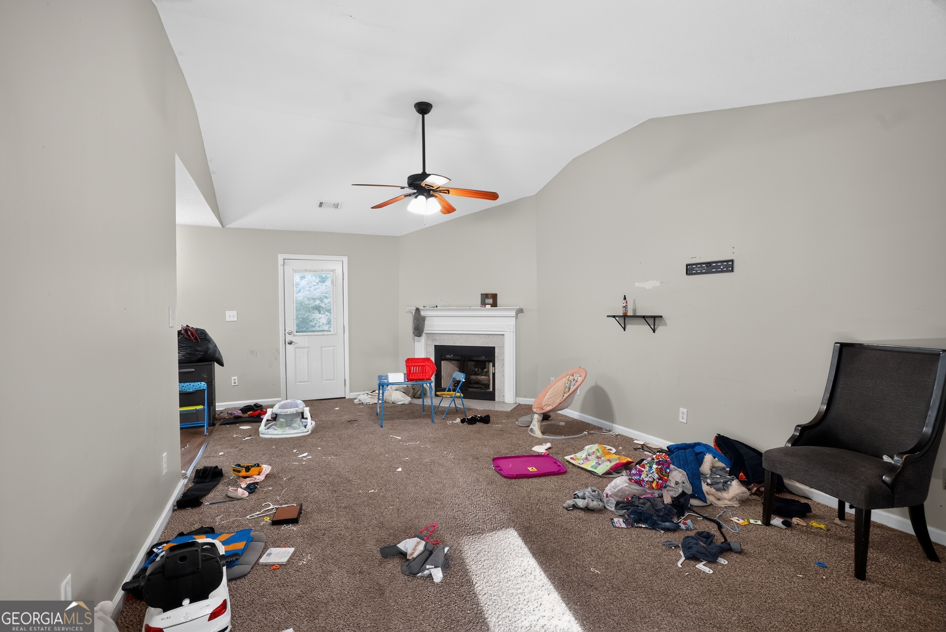 3050 Regal Drive Property Photo 4