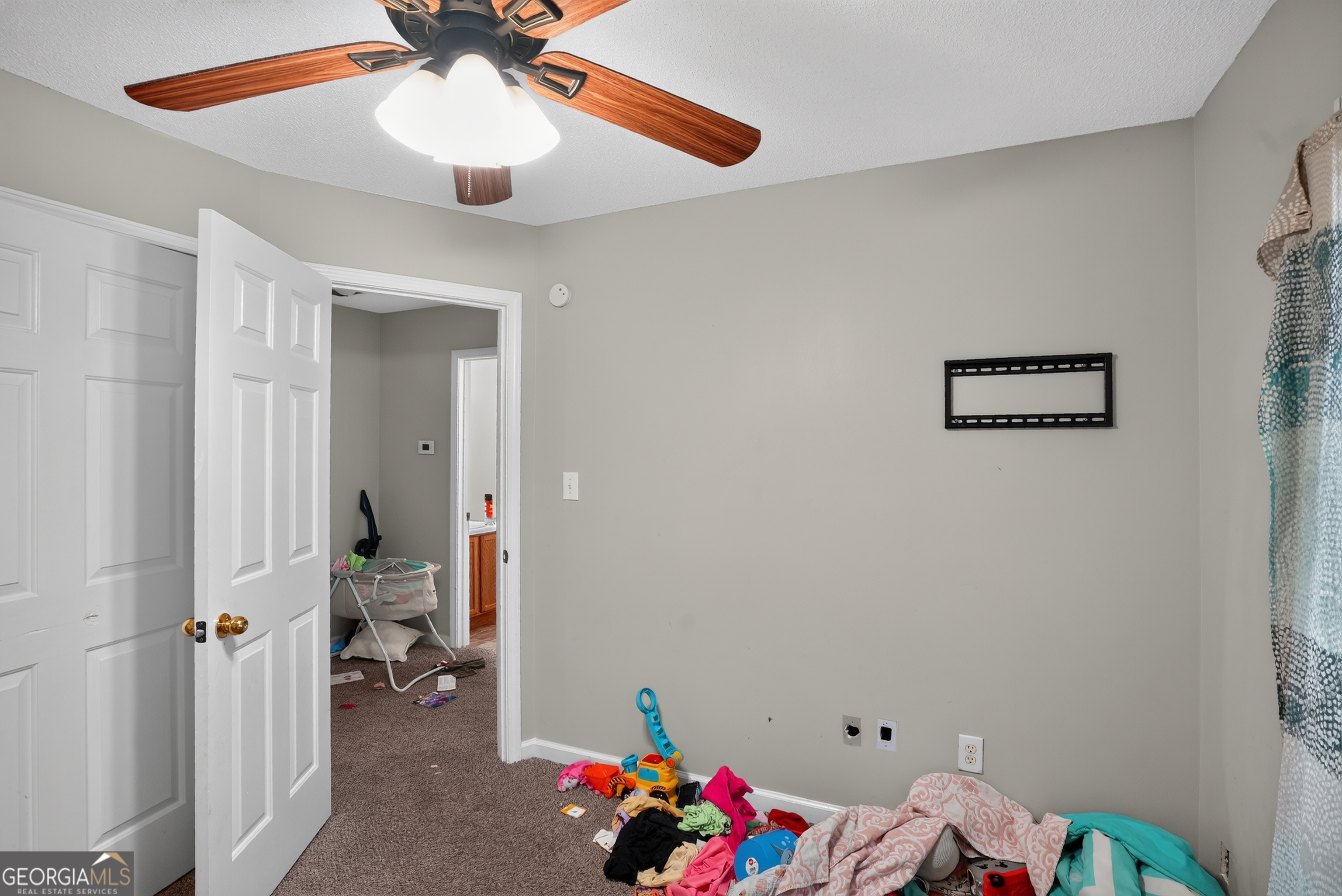 3050 Regal Drive Property Photo 8