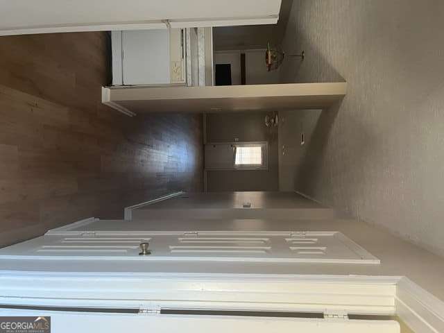 1290 Knoll Court Nw # B Property Photo 2