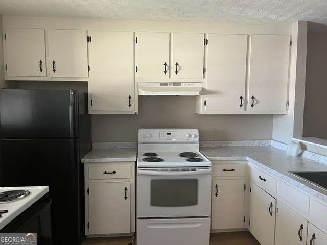 1290 Knoll Court Nw # B Property Photo 4
