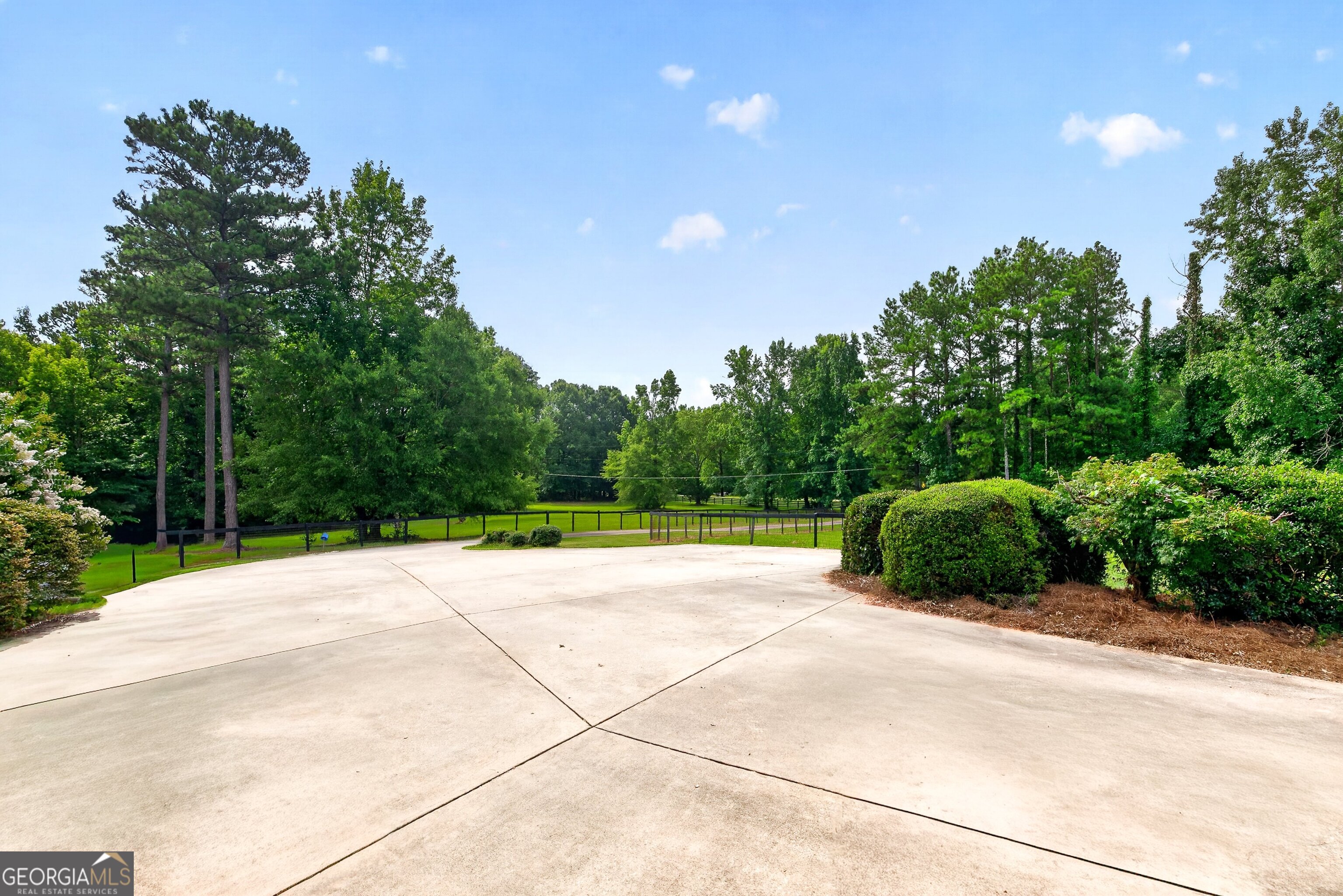 1000 Walton Road Property Photo 4