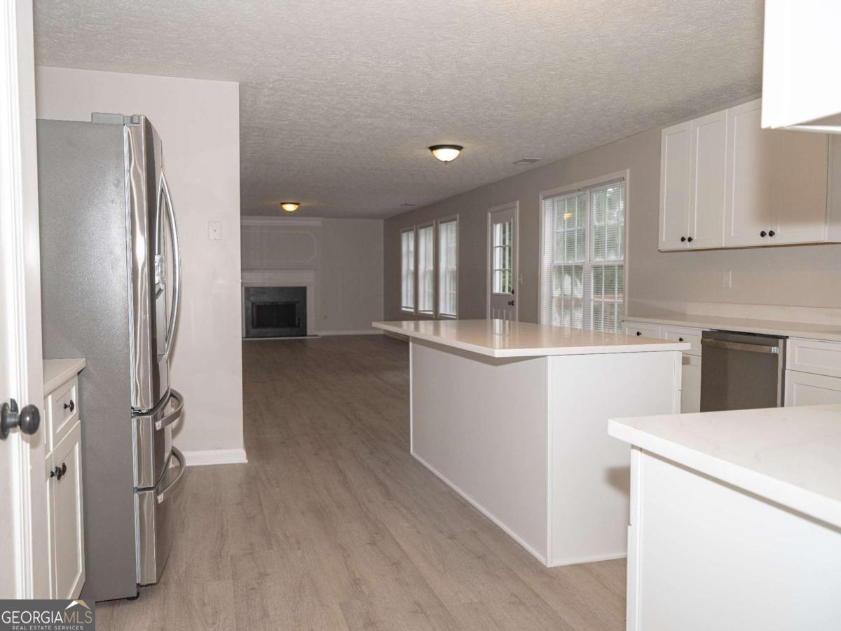1860 Pinehurst View Drive Property Photo 4