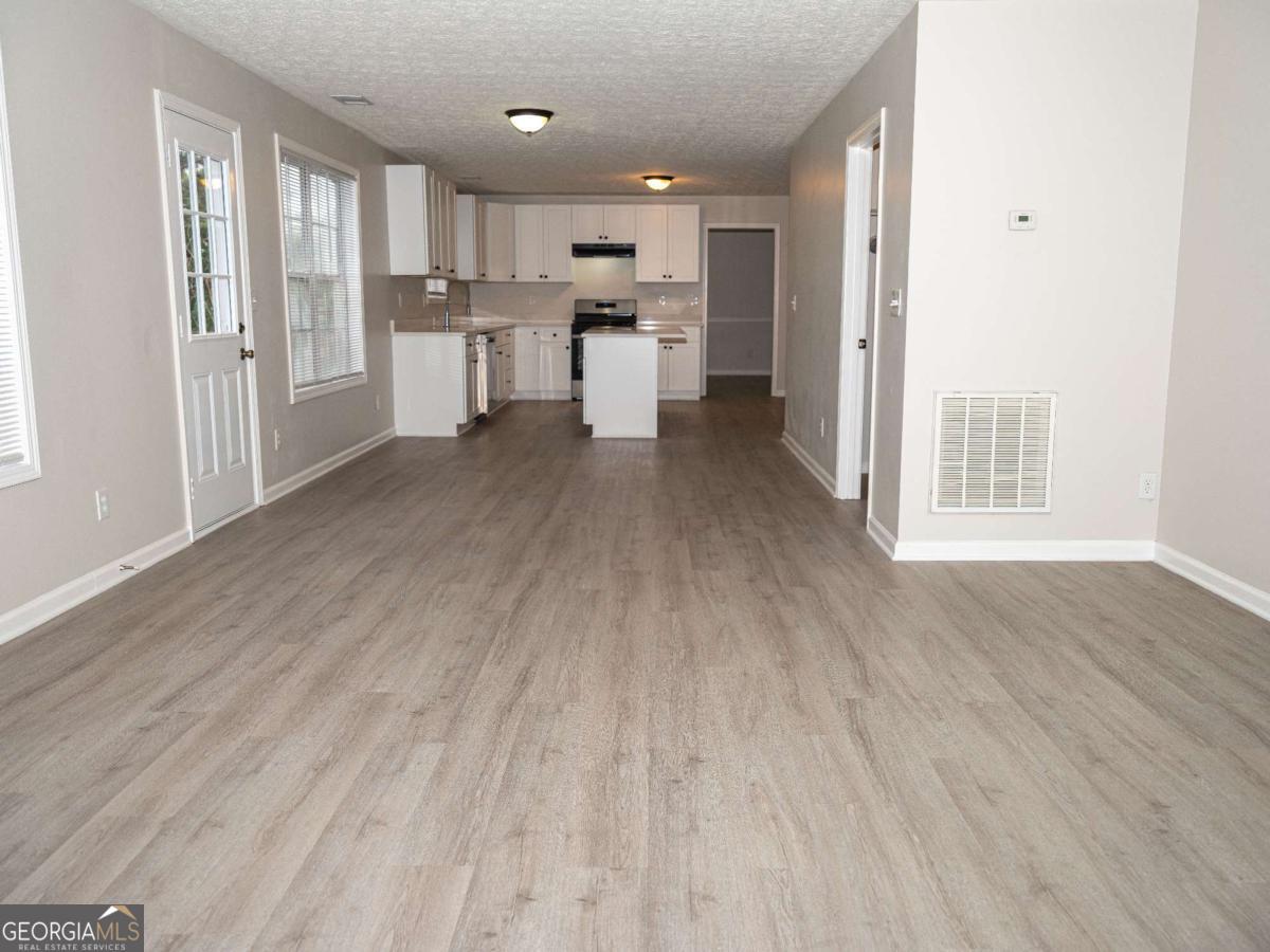 1860 Pinehurst View Drive Property Photo 10