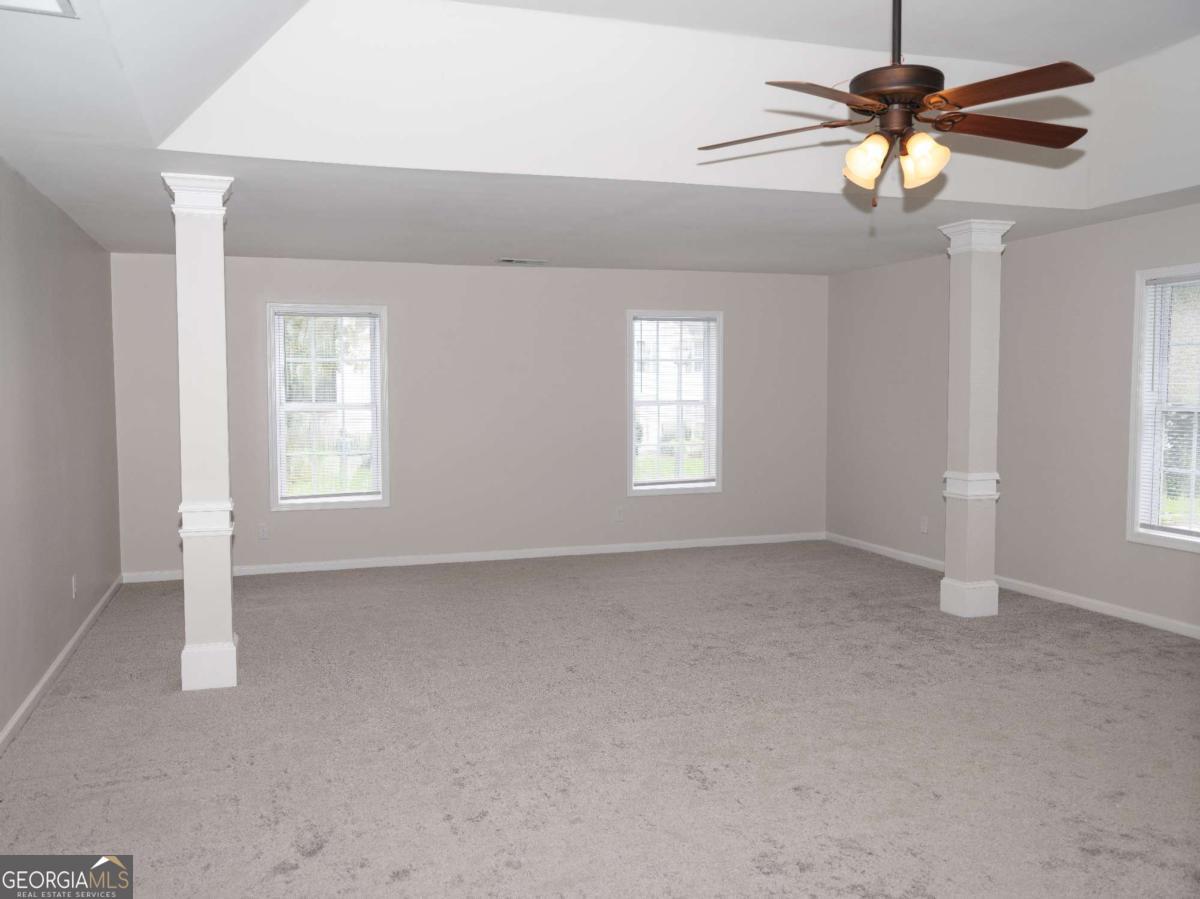 1860 Pinehurst View Drive Property Photo 16