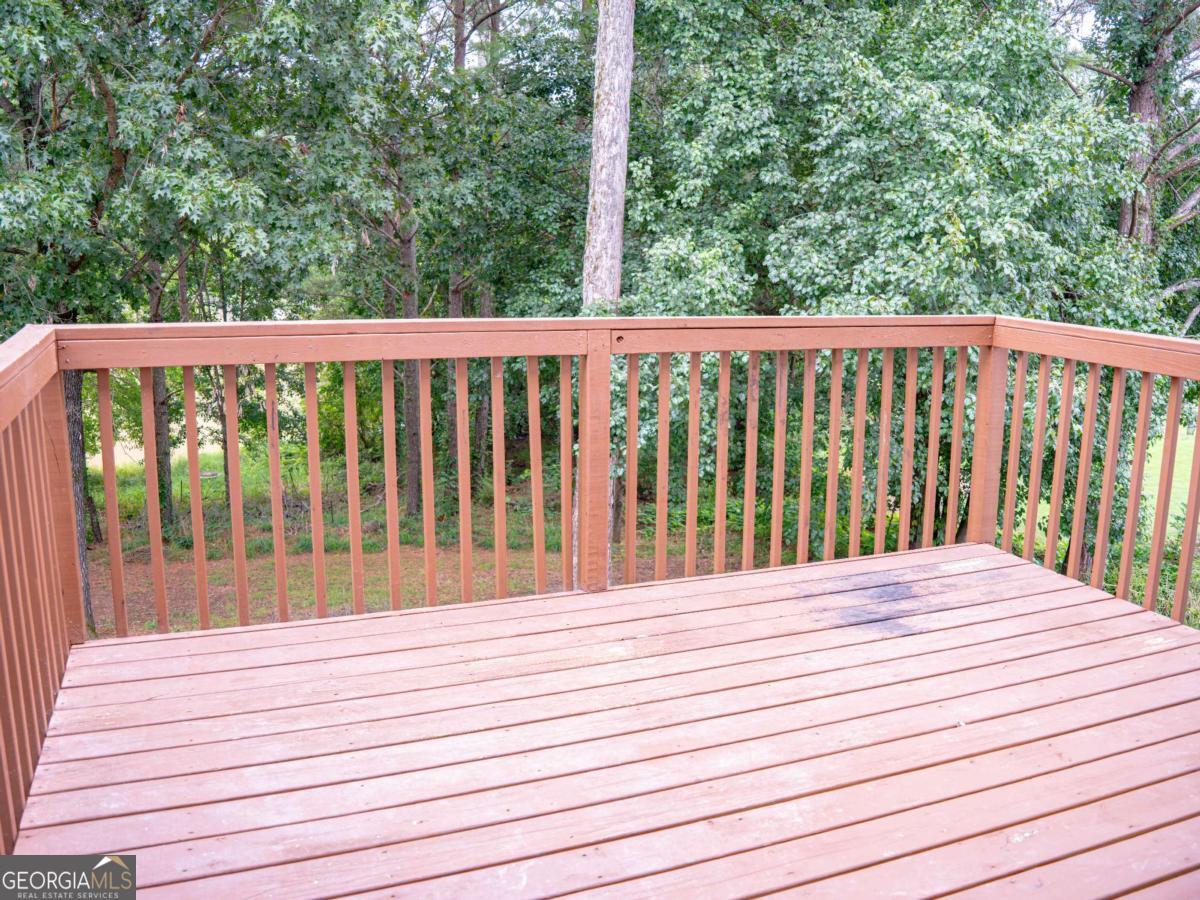 1860 Pinehurst View Drive Property Photo 24