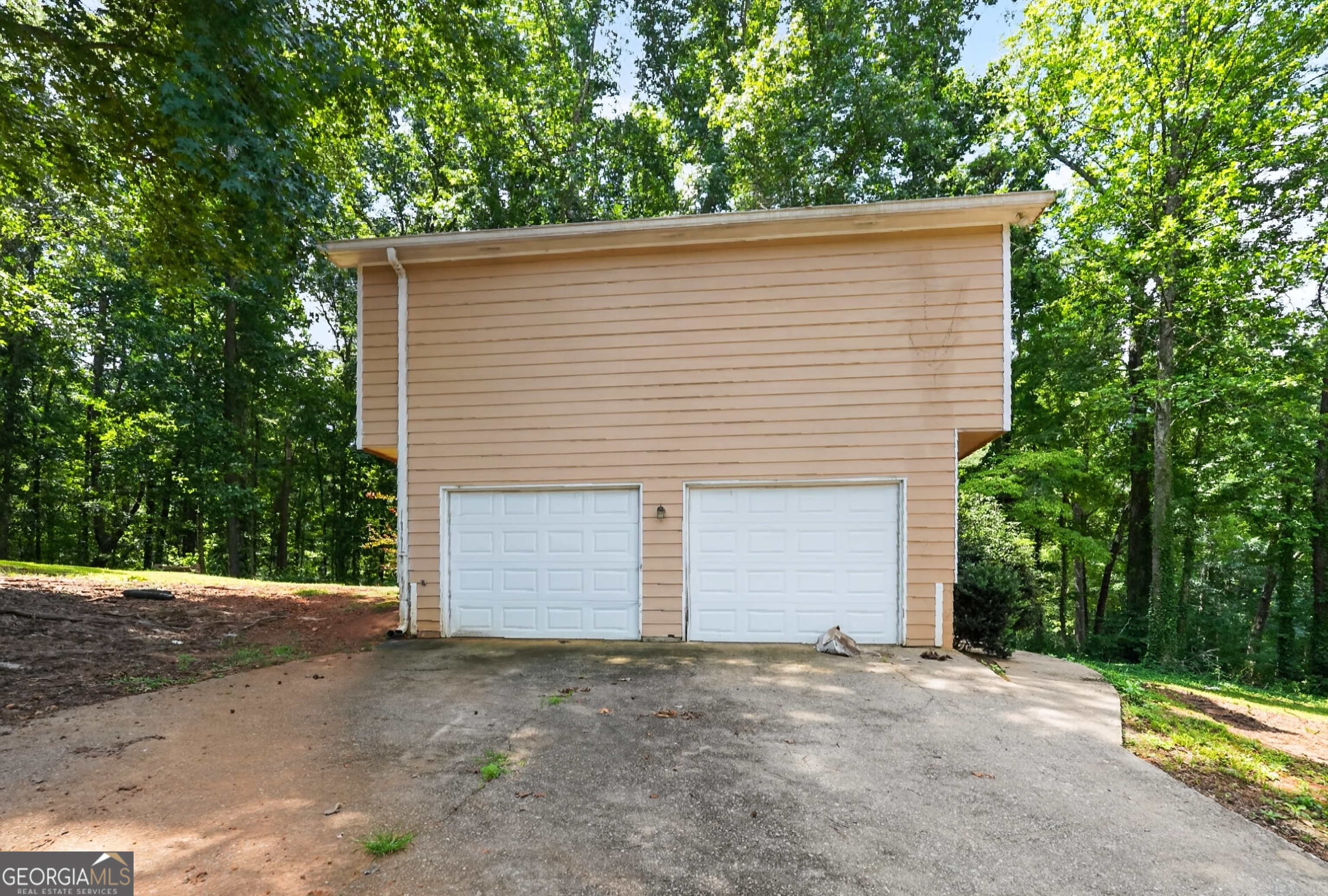 277 Acorn Tree Drive Property Photo 9