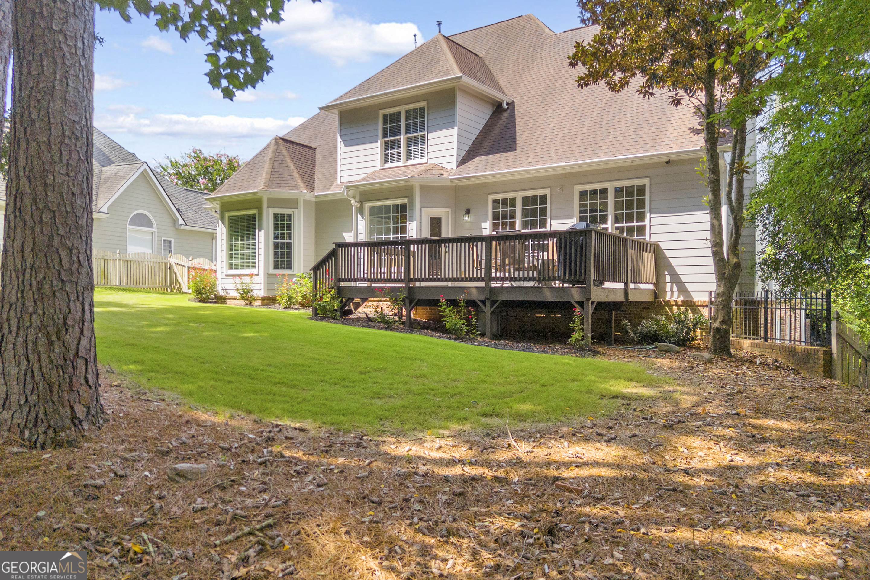 1190 Lamont Circle Property Photo 3