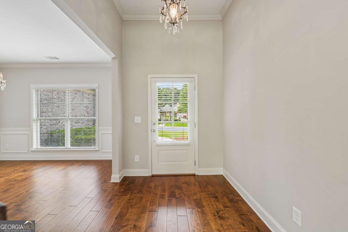 1857 Cambridge Square Property Photo 9