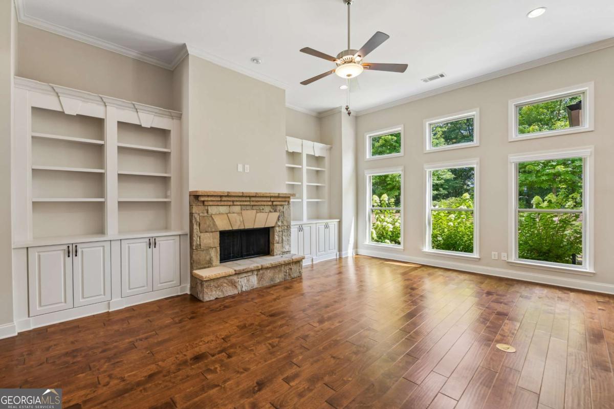 1857 Cambridge Square Property Photo 12