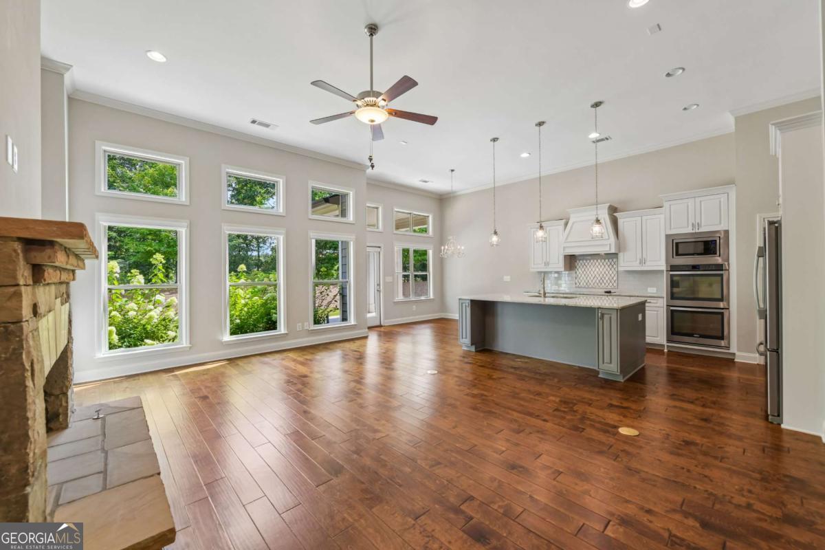 1857 Cambridge Square Property Photo 13