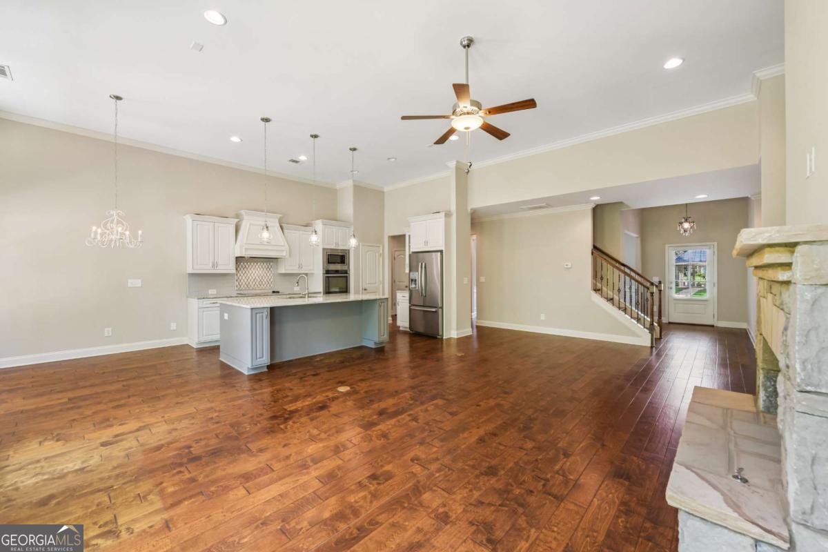 1857 Cambridge Square Property Photo 14