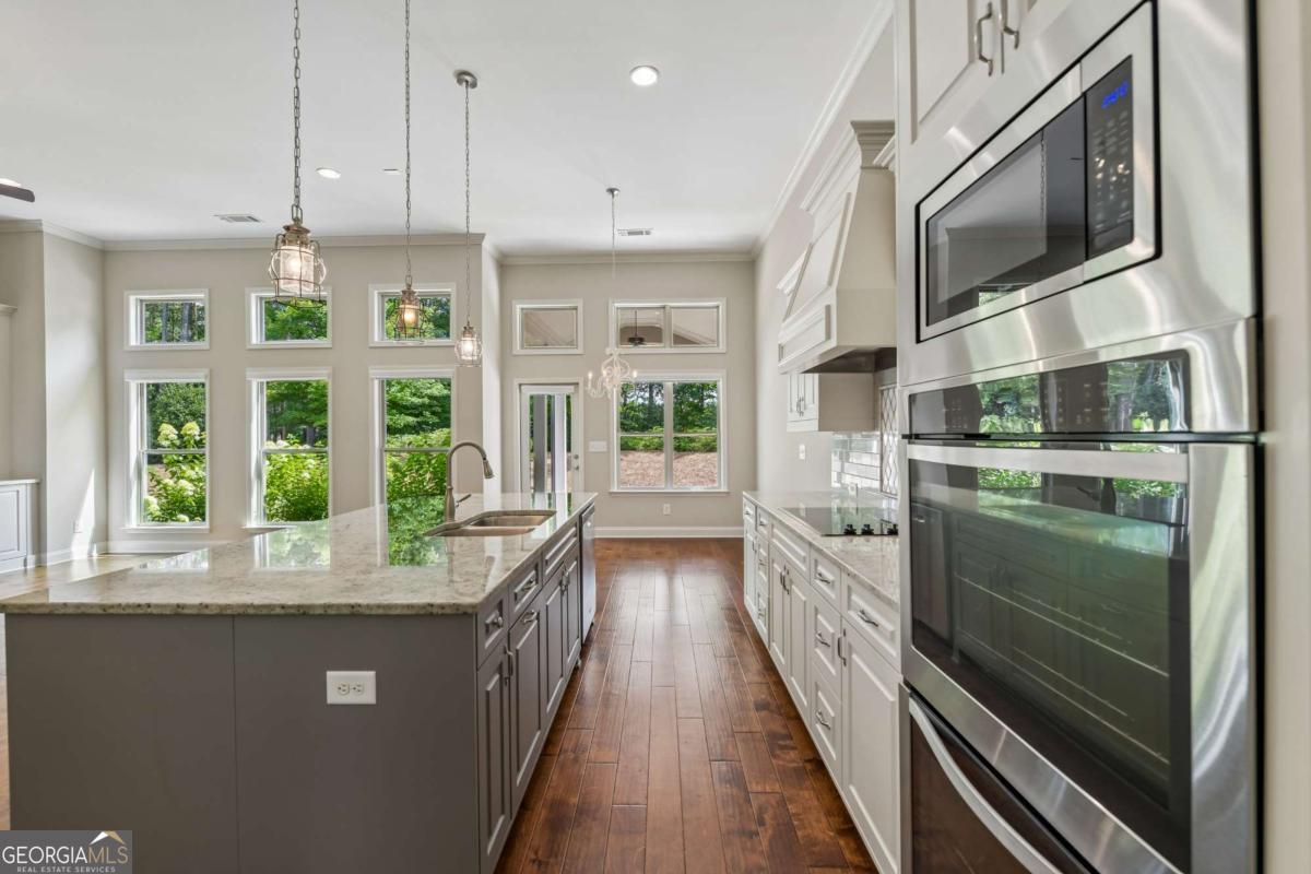 1857 Cambridge Square Property Photo 18