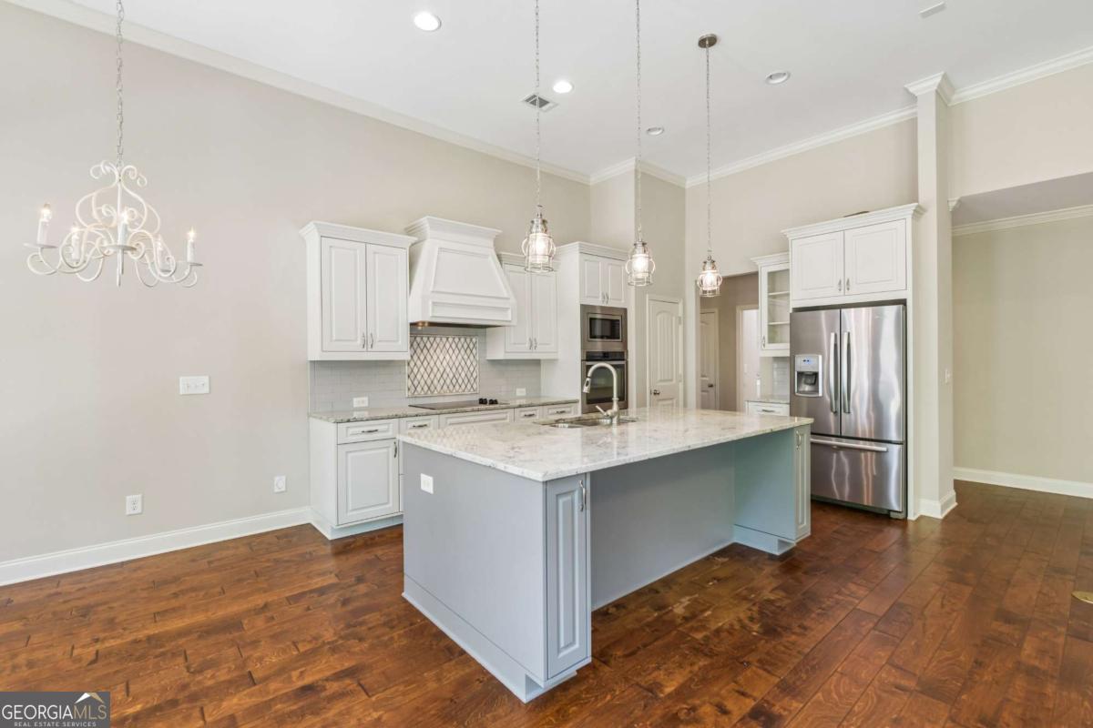 1857 Cambridge Square Property Photo 19