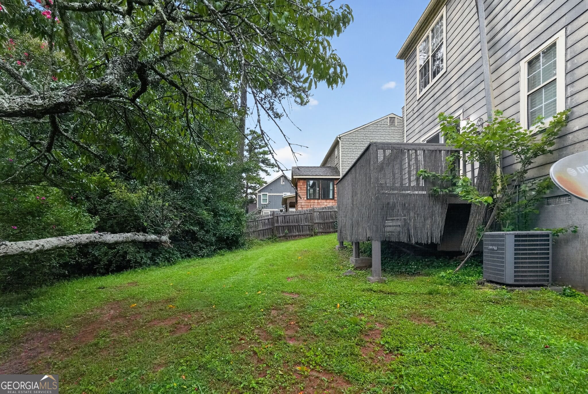585 Woodcrest Manor Drive Property Photo 11