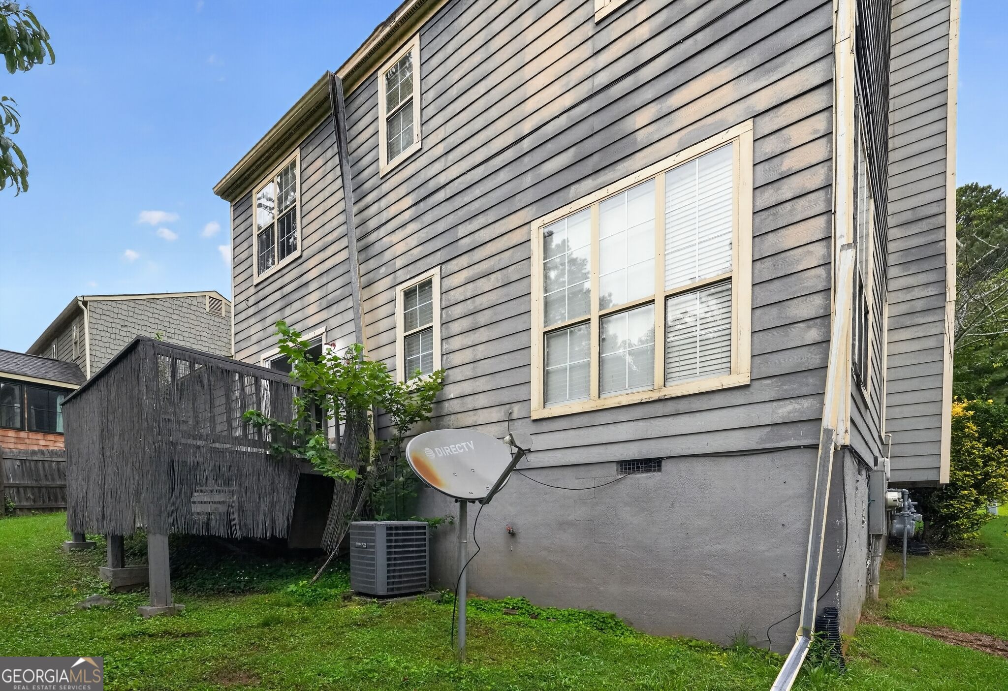 585 Woodcrest Manor Drive Property Photo 12