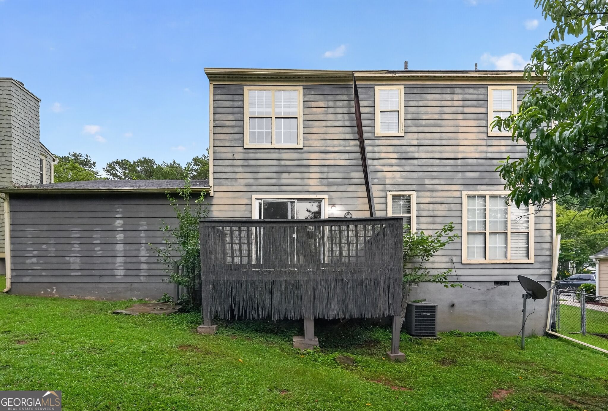 585 Woodcrest Manor Drive Property Photo 14