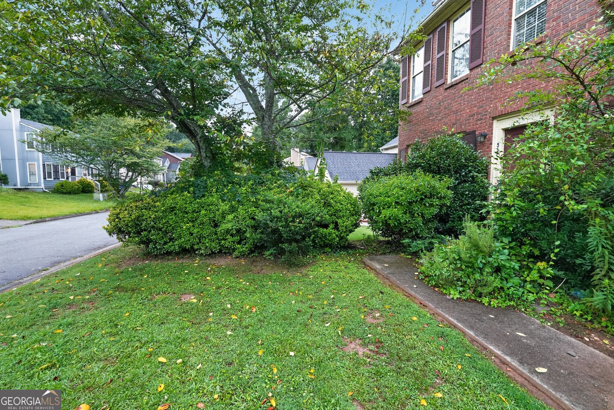 585 Woodcrest Manor Drive Property Photo 15