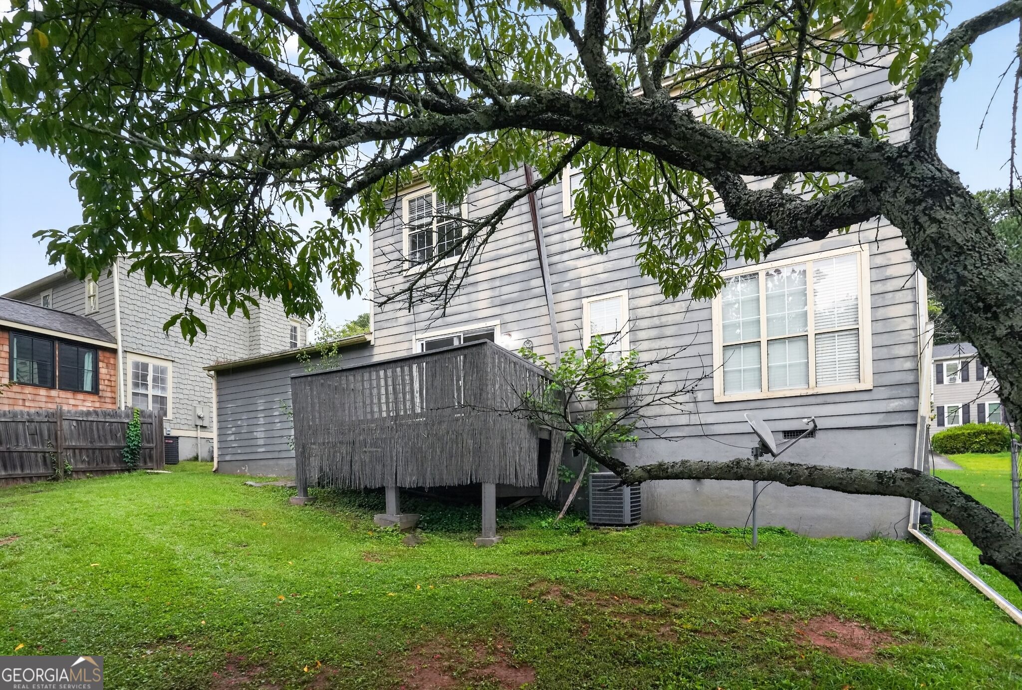 585 Woodcrest Manor Drive Property Photo 17
