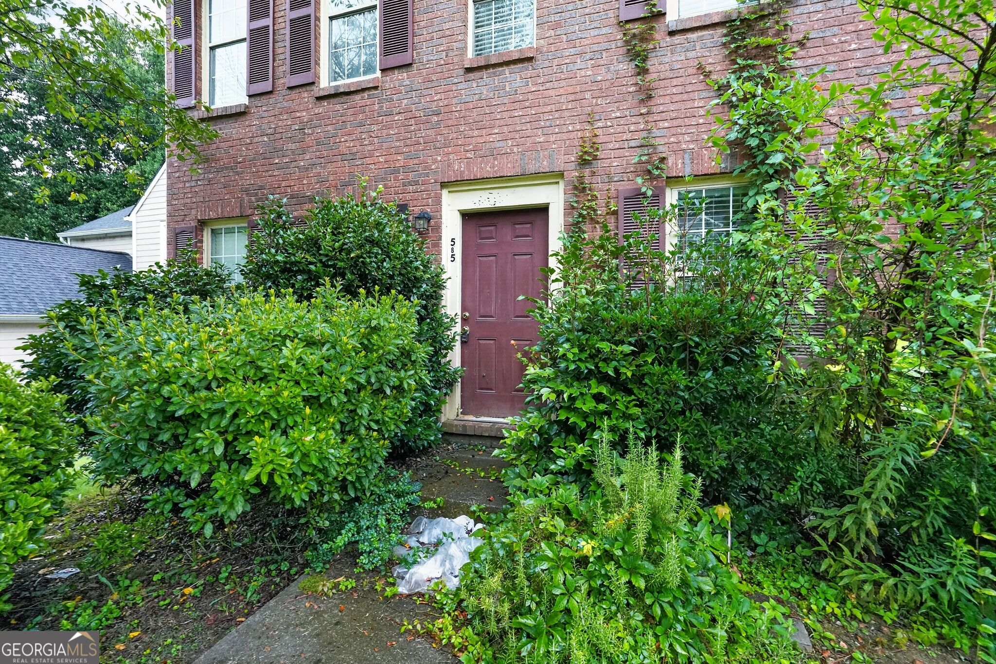 585 Woodcrest Manor Drive Property Photo 18