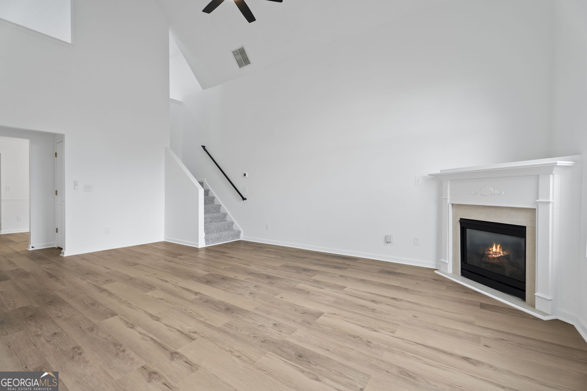 1470 Lafayette Square Property Photo 6