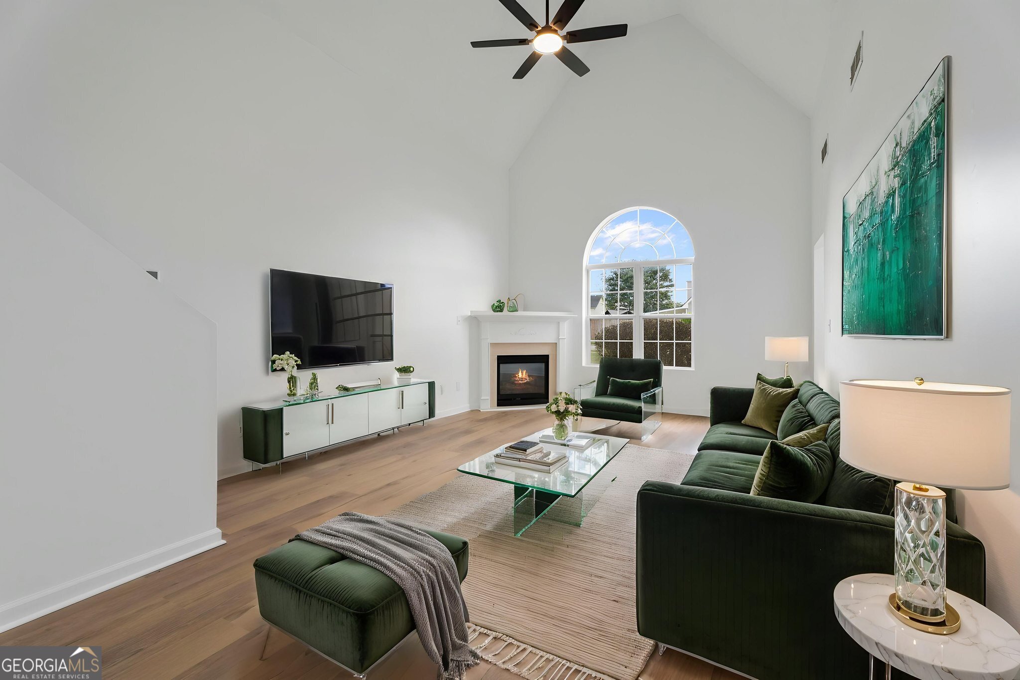 1470 Lafayette Square Property Photo 8